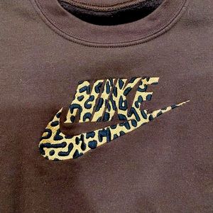 Embroidered Nike crewneck